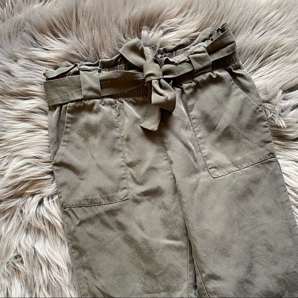 Tilly’s White Fawn Paper Bag Waist Pants, S - Picture 2 of 6